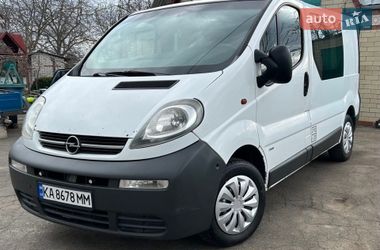 Opel Vivaro  2005