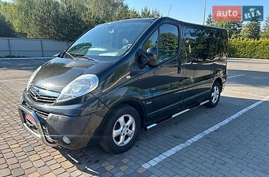 Opel Vivaro  2011