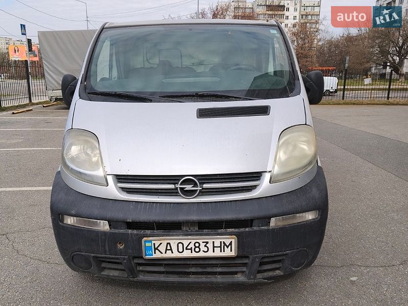 Opel Vivaro 2005
