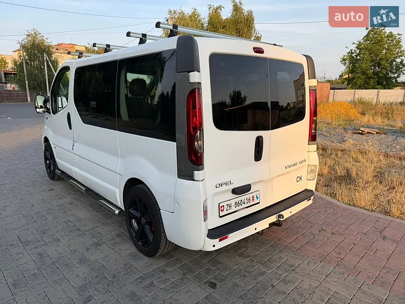 Opel Vivaro 2011