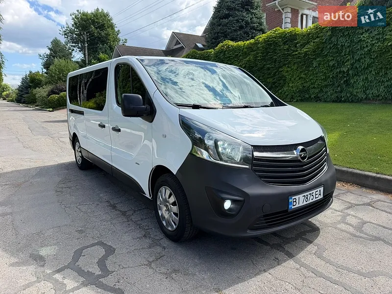 Opel Vivaro 2015
