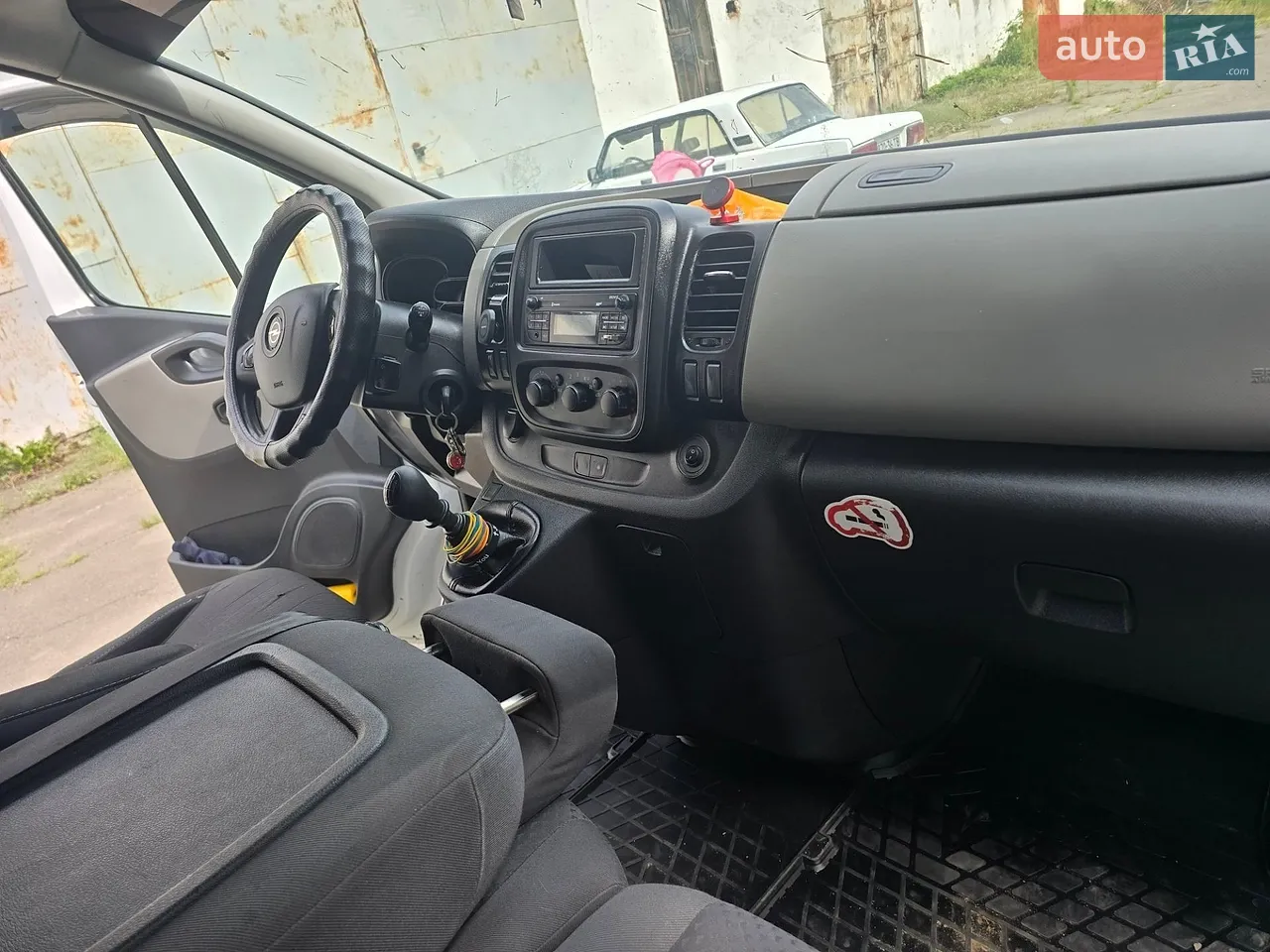 2015 Opel Vivaro - мініатюра 2