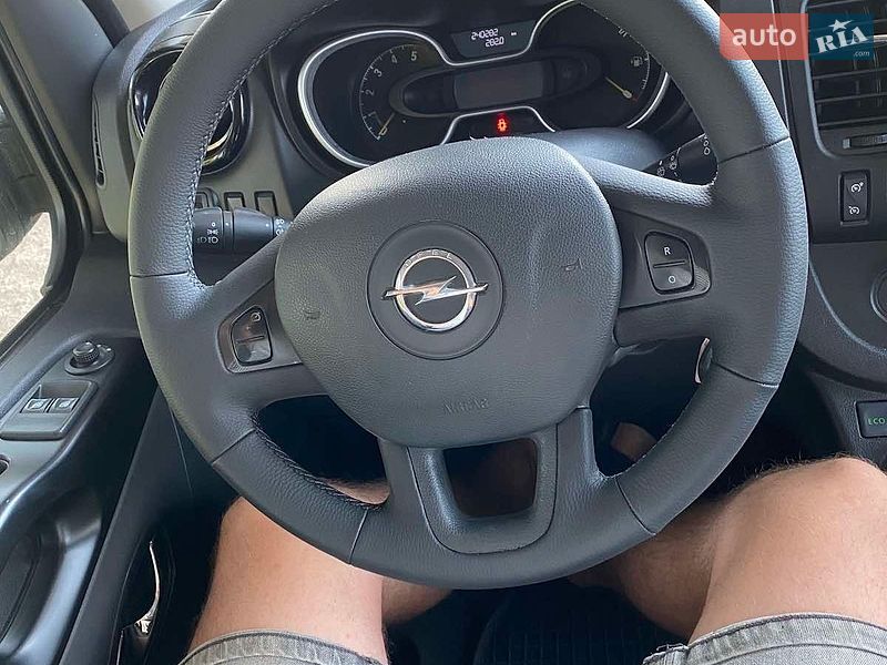 Минивэн Opel Vivaro 2015 в Мукачево
