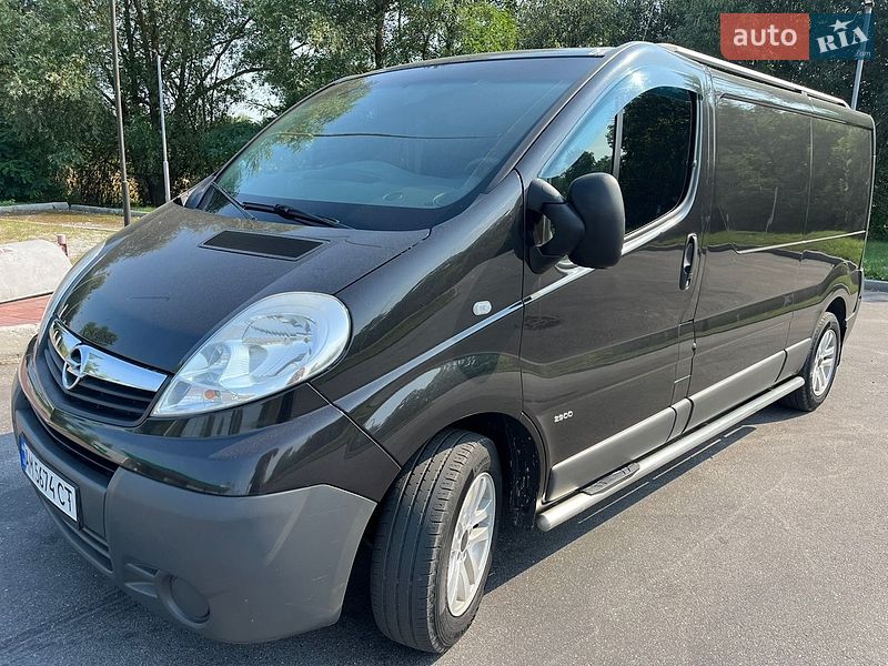 Микроавтобус грузовой (до 3,5т) Opel Vivaro