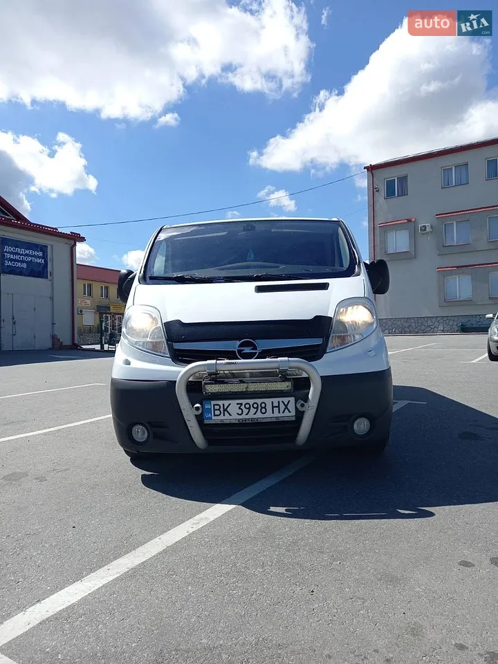 2010 Opel Vivaro - мініатюра 3
