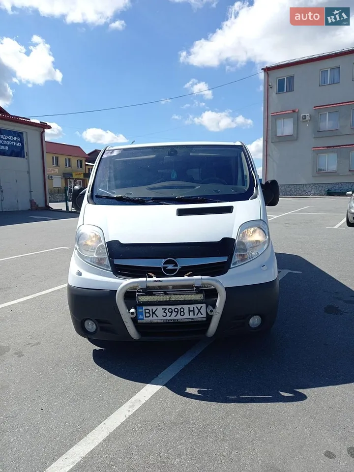 2010 Opel Vivaro - мініатюра 4