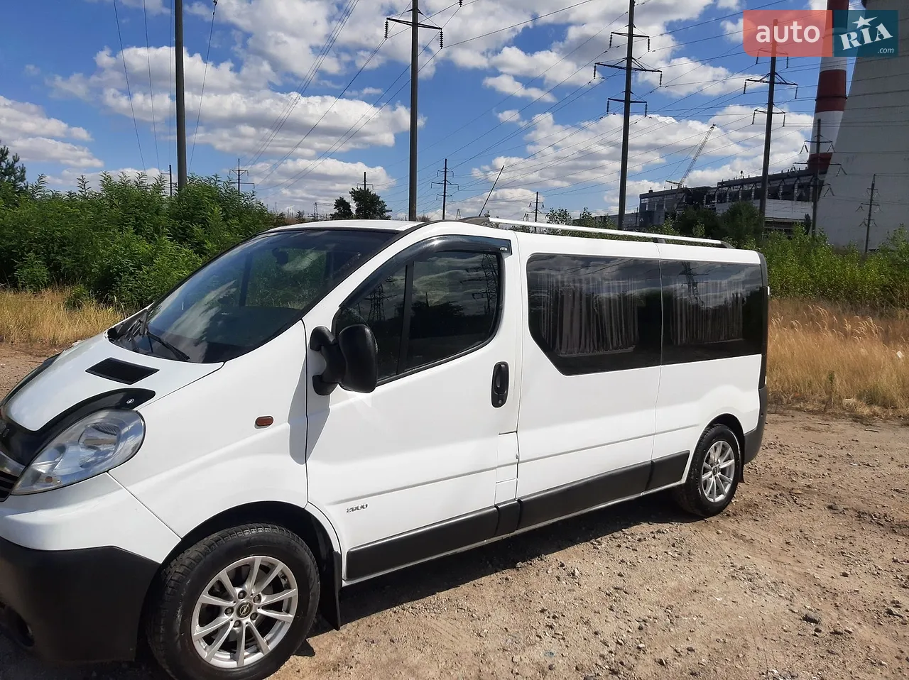 2010 Opel Vivaro - мініатюра 2