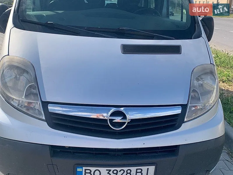 Opel Vivaro 2012