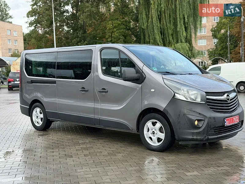 Opel Vivaro 2015