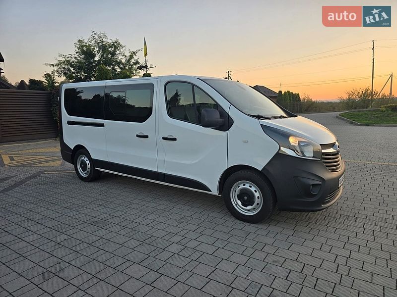 Opel Vivaro 2016