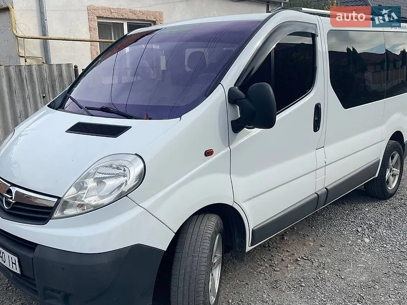 Opel Vivaro 2012