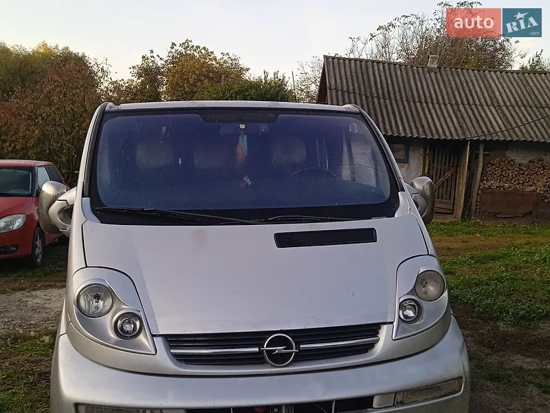 Opel Vivaro 2003