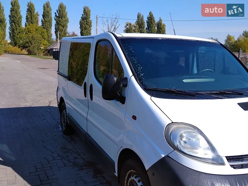 Opel Vivaro 2005