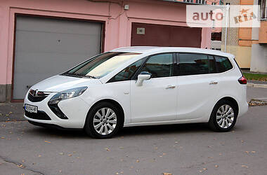 Opel Zafira Tourer  2012