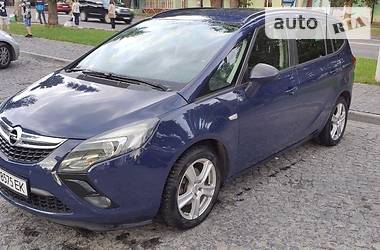 Opel Zafira Tourer 2 2013