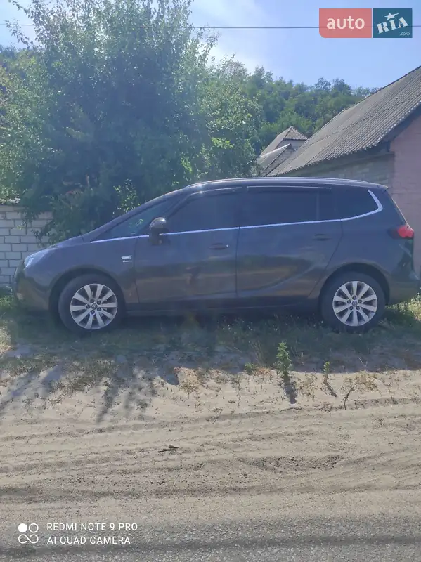 Opel Zafira Tourer