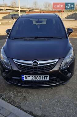 Opel Zafira Tourer  2013