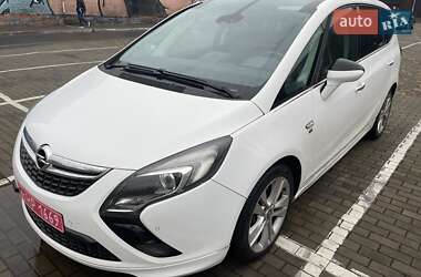 Opel Zafira Tourer 2012