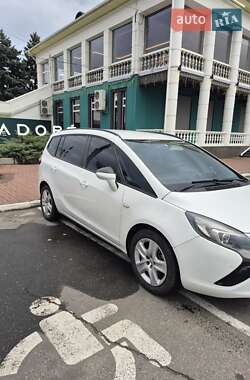 Opel Zafira Tourer 2016