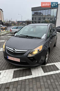 Opel Zafira Tourer  2012