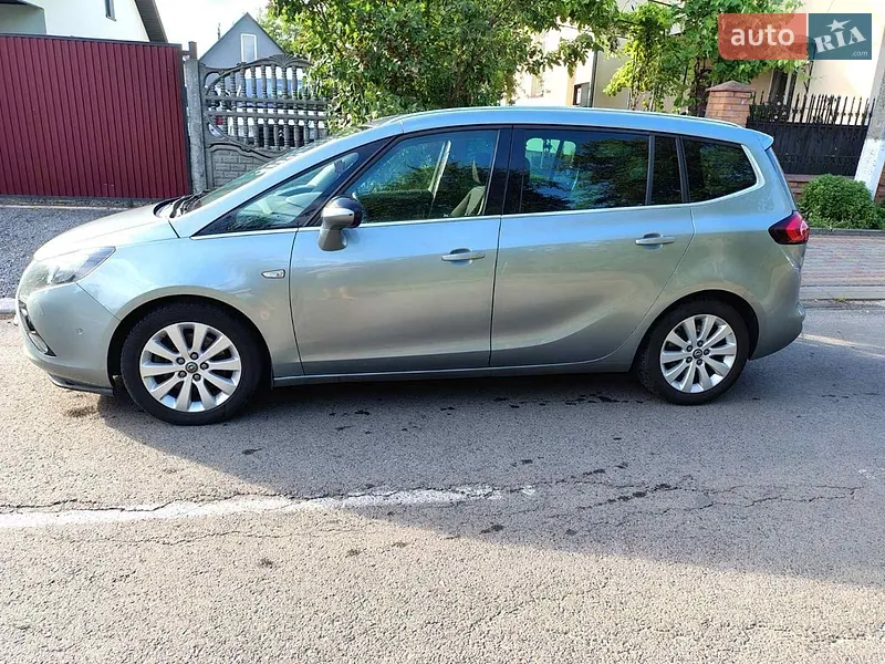 Opel Zafira Tourer