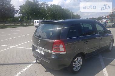 Opel Zafira  2011