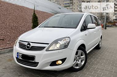 Opel Zafira  2012