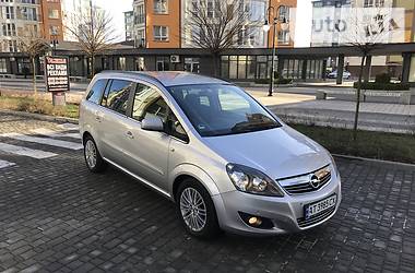 Opel Zafira COSMO 2010