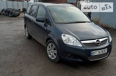 Opel Zafira В 2011