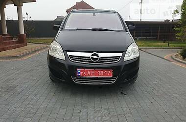 Opel Zafira   2009