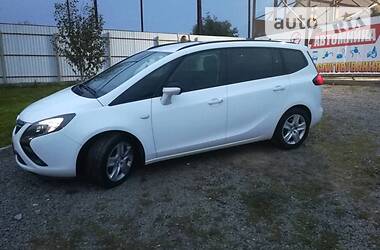 Opel Zafira  2015