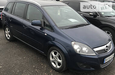 Opel Zafira Cosmo Plus 2011