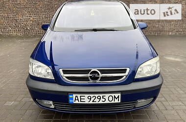 Opel Zafira   2003