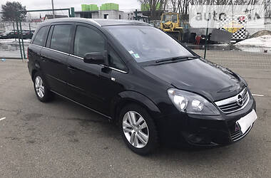 Opel Zafira 7MEST 2011