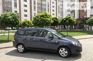 Opel Zafira  2011