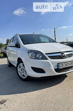 Opel Zafira  2012