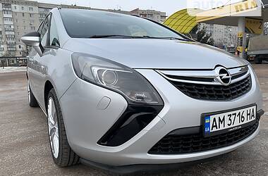 Opel Zafira Tourer  2012