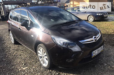 Opel Zafira Tourer 2011