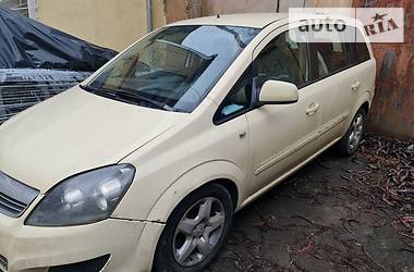 Opel Zafira  2012