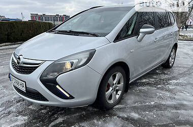 Opel Zafira TOURER 2012