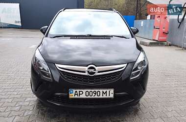 Opel Zafira  2012