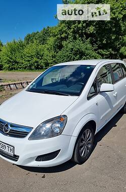 Opel Zafira  2010