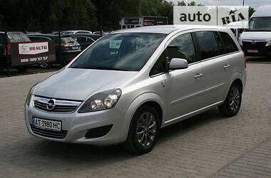 Opel Zafira  2010