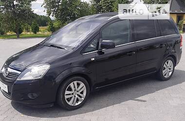 Opel Zafira COSMO 2011