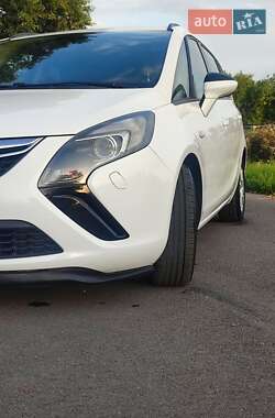 Opel Zafira tourer  2013