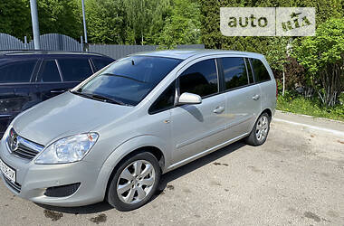 Opel Zafira 268000 2009