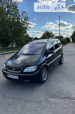 Opel Zafira  2002