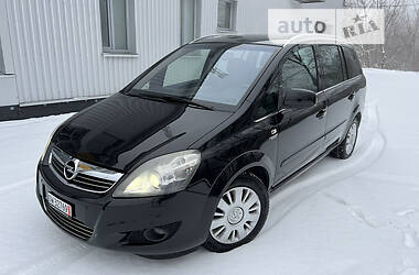 Opel Zafira  2010