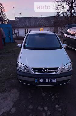 Opel Zafira  2003