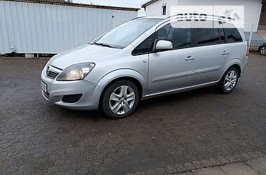 Opel Zafira  2012